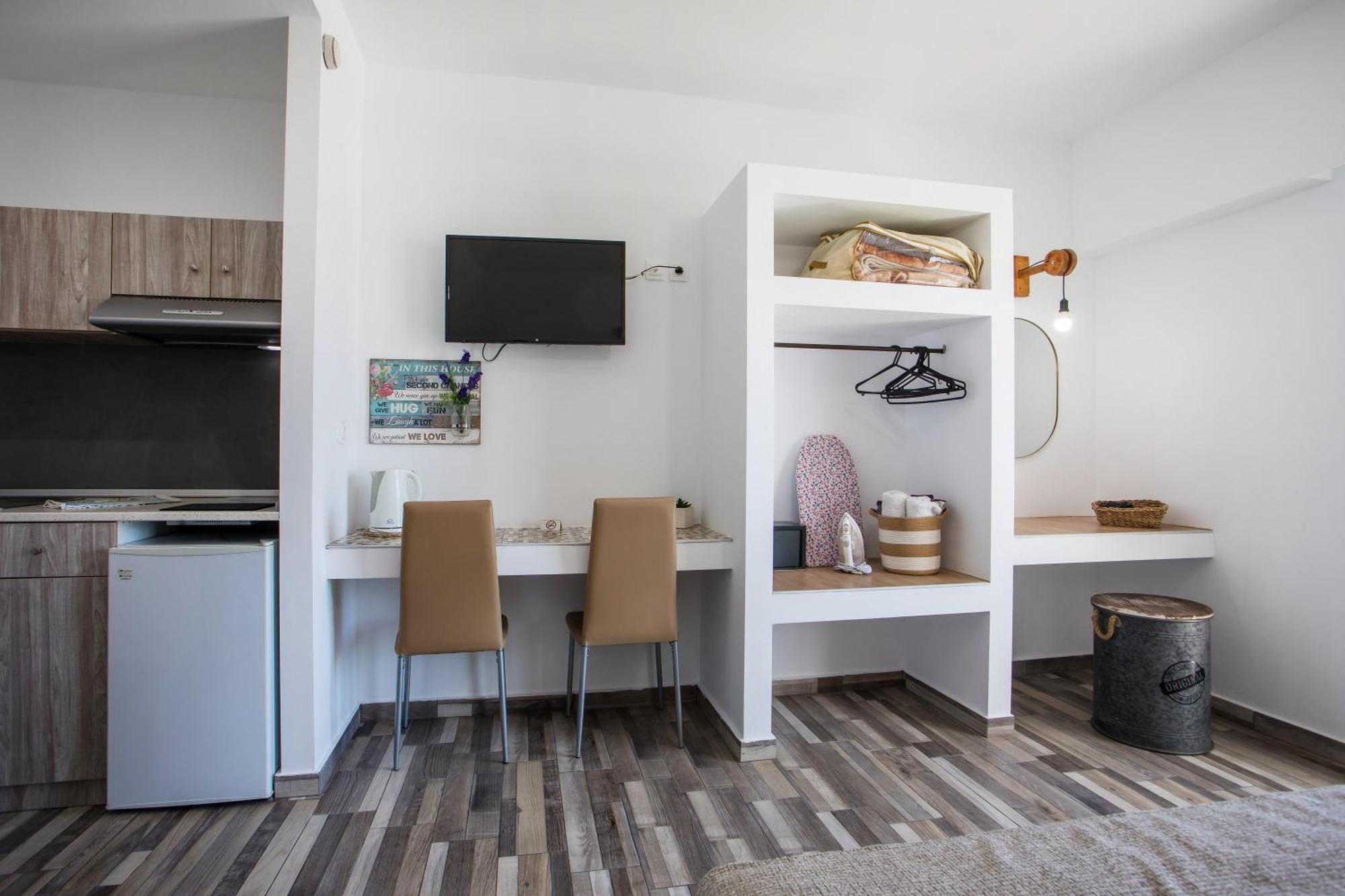 Lisabeth Apartments ファリラキ エクステリア 写真